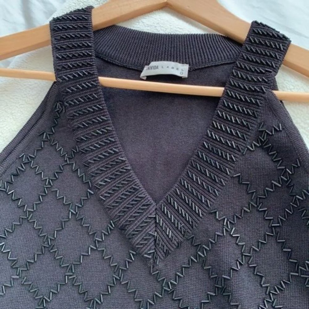 Black Beaded Diamond Lattice Sleeveless V-Neck Knit Tank Top - Picture 9 of 9